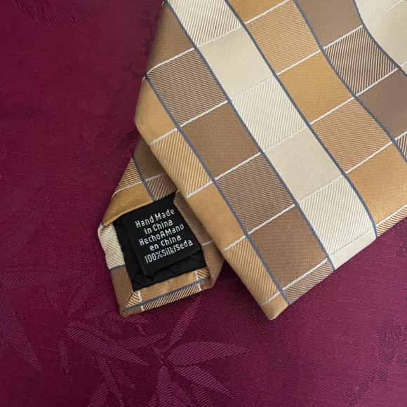 Perry Ellis - Picture 2 of 4